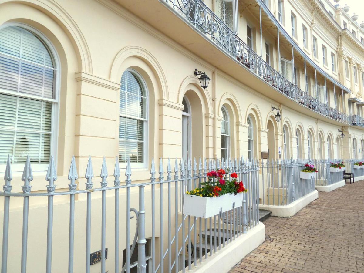Meadfoot Bay Apartment At Hesketh Crescent Torquay Exterior photo